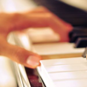 日本变态鸡巴插乳头视频
